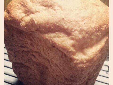国産全粒粉でヘルシー食パン！